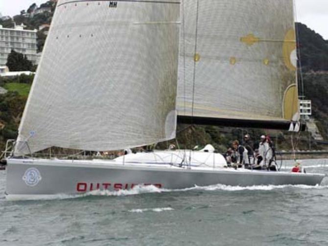 Elliott 52 Outsider Wins Round North Island Race